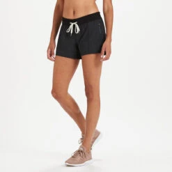 Vuori Women's Clementine Short 4"