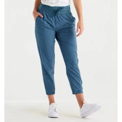 Women's Breeze Cropped Pant 12 Women's Breeze Cropped Pant -Active Vibe Shop breeze crop pant pacific blue women 1 1
